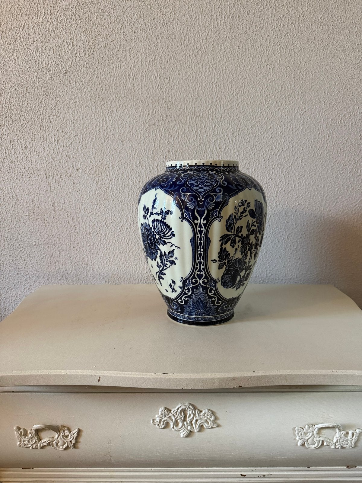 Boch Belgium Delfts vaas met blauw wit bloemendecor, Ophalen
