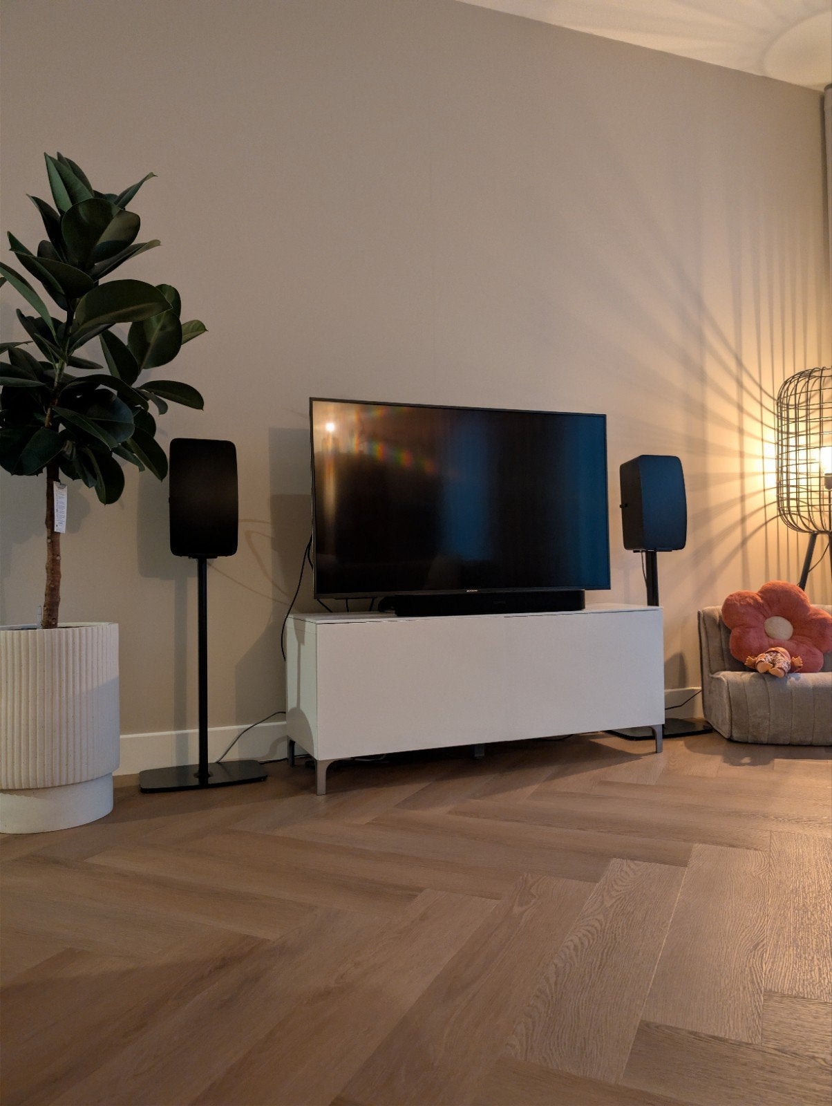 Ikea Besta TV-meubel 120cm wit met deuren, Ophalen, Overige materialen, Gebruikt, 100 tot 150 cm