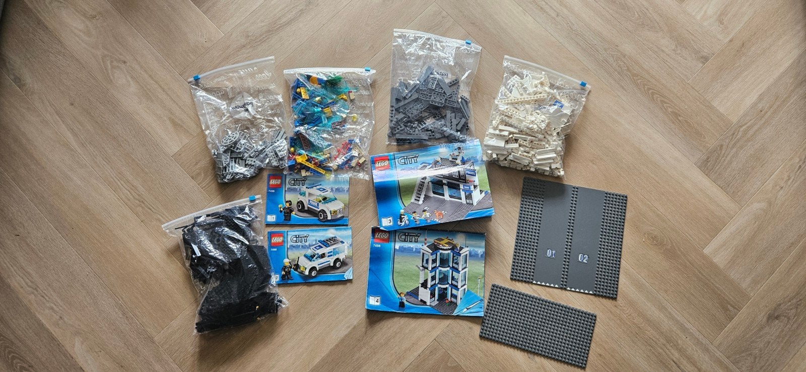 LEGO City 7498 politiebureau, Kinderen en Baby's, City, Lego, Overige typen, Ophalen of Verzenden