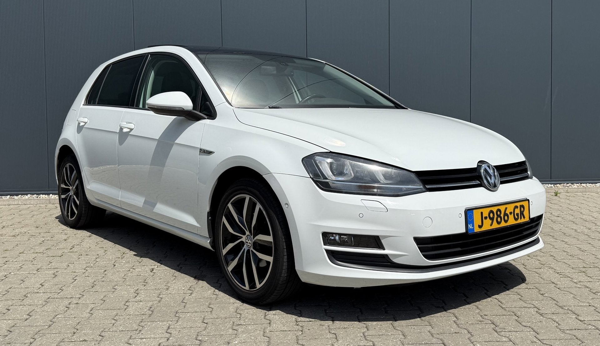 Volkswagen Golf 1.2 TSI CUP Edition Airco Cruise Pano APK St, Voorwielaandrijving, Euro 5, Gebruikt, Zwart