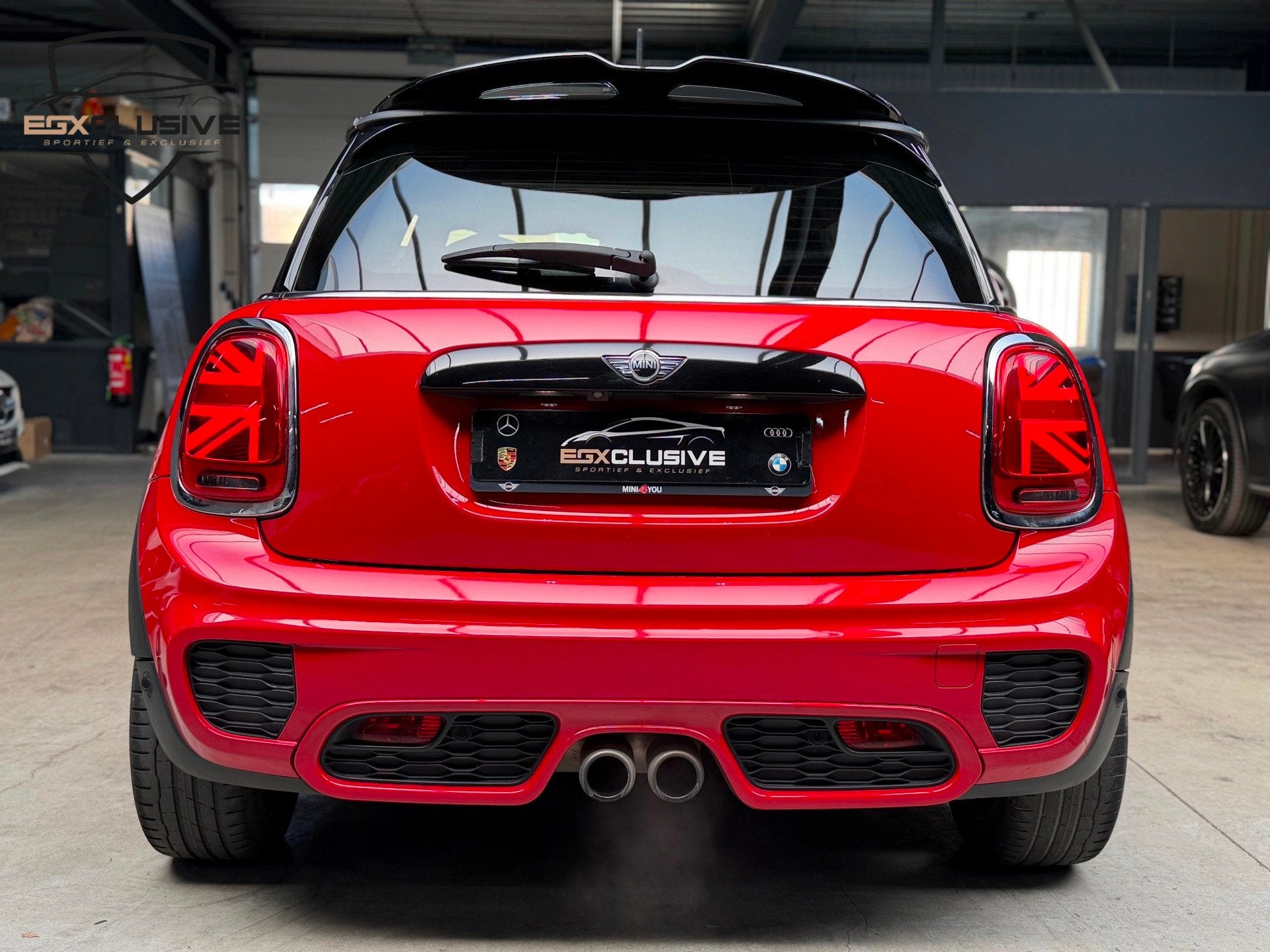 Mini 2.0 Cooper S JCW Pakket Pano Kuipstoelen, Auto's, 1998 cc, Gebruikt, 4 stoelen, 49 €/maand