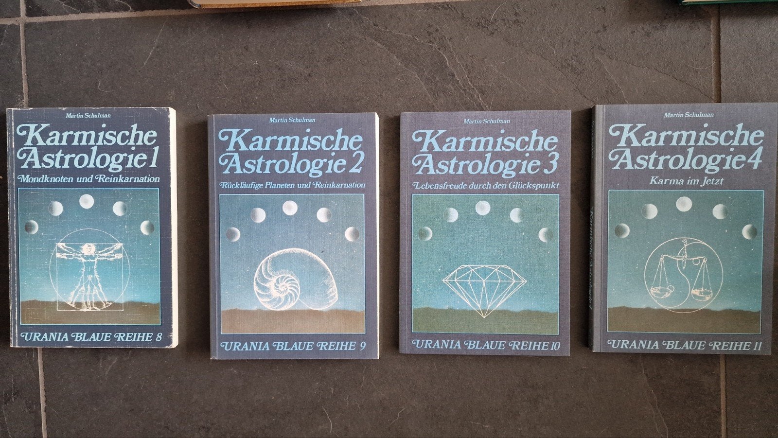 Duitse boeken o.a. Astrologie Boekenset (4 delen), Achtergrond en Informatie, Astrologie, Ophalen of Verzenden, Zo goed als nieuw