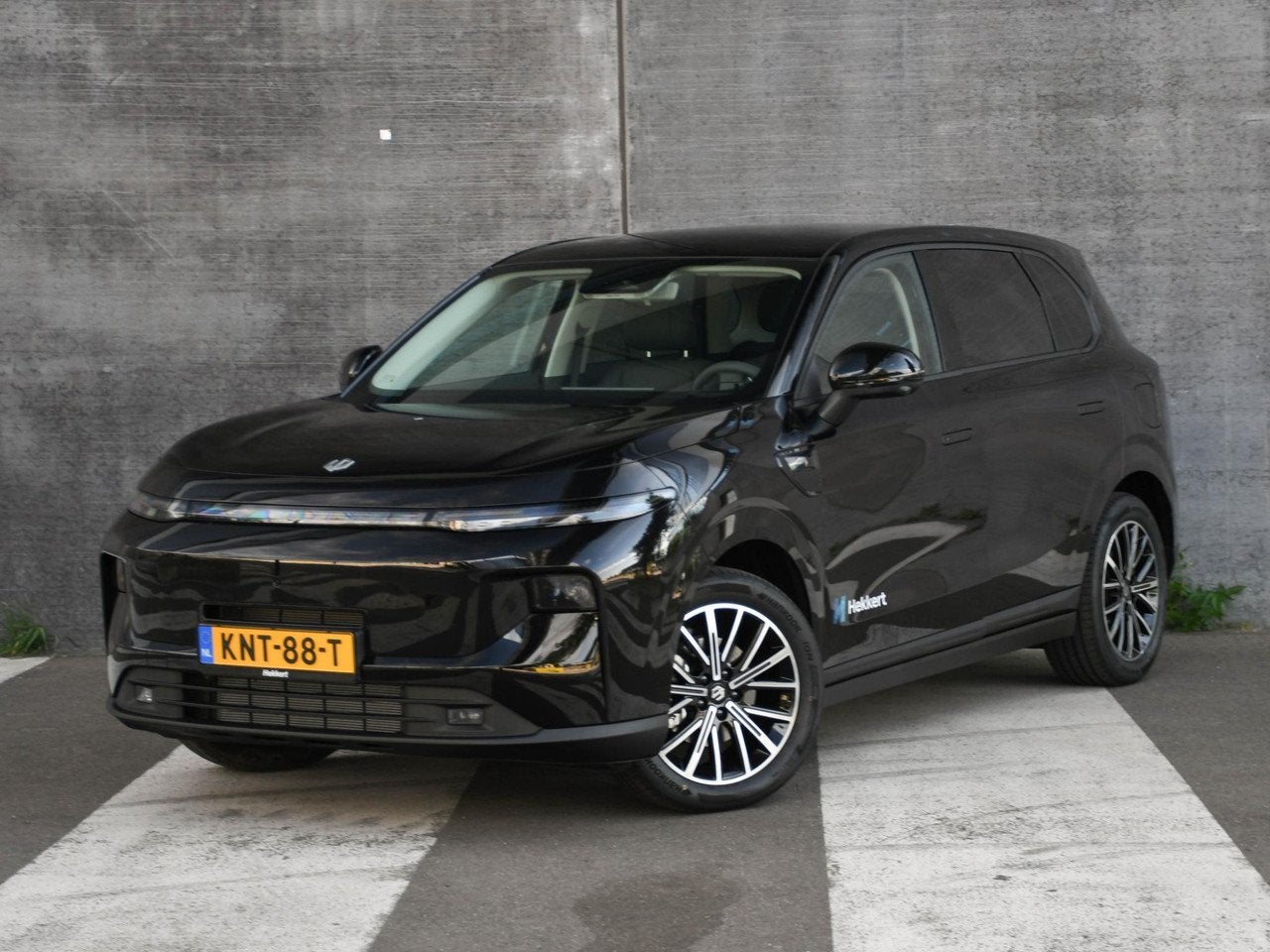Leapmotor B10 Design Hybrid EV 18.8kWh 218pk Automaat STOELV, Auto's, Gebruikt, 4 cilinders, 218 pk, Bedrijf