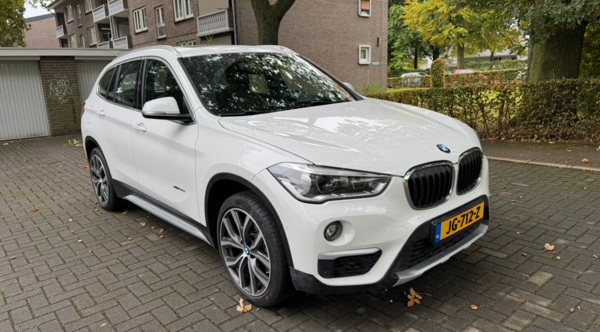 BMW X1 xDrive20i | Automaat | Panorama dak | 2016, Auto's, 1998 cc, Euro 6, 2000 kg, Wit