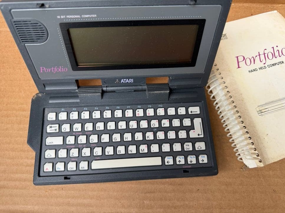 Atari Portfolio Handheld Computer - Vintage PC, Computers en Software, Vintage Computers, Ophalen of Verzenden