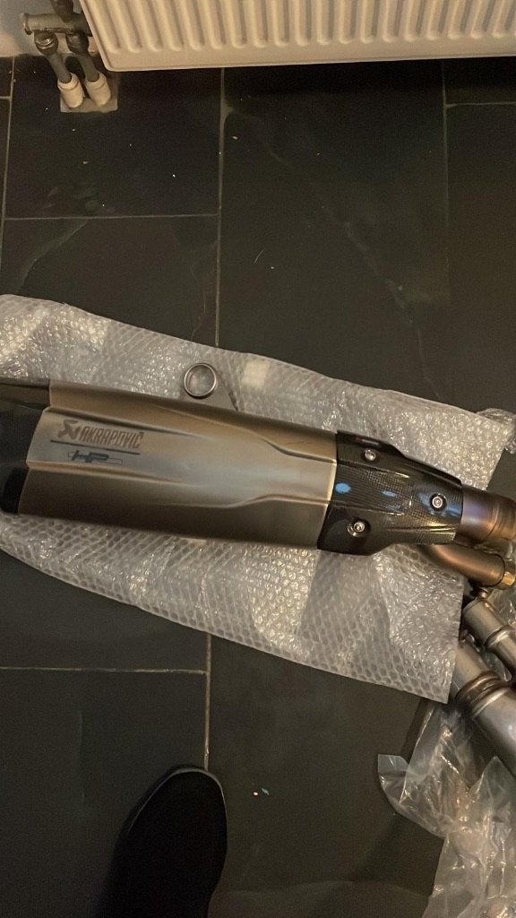 motor uitlaat Akrapovic, Motoren, Ophalen, Nieuw