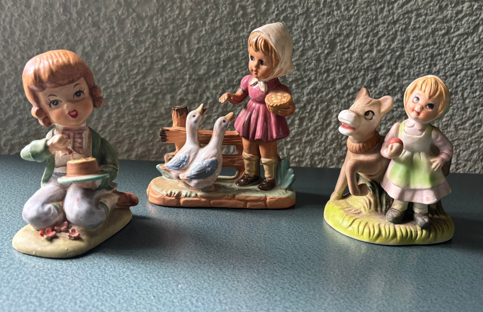 3 vintage keramieken beeldjes jaren 50/60, Ophalen, Zo goed als nieuw, Mens