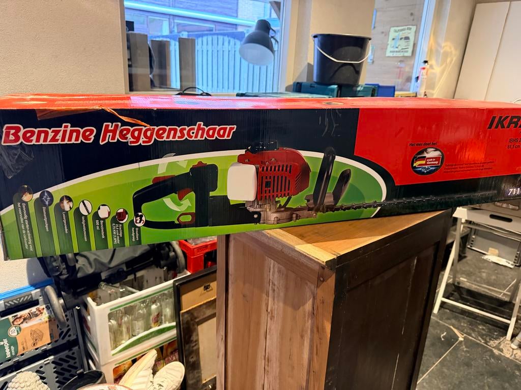 IKRA Benzine Heggenschaar IBHS 2562 - Nieuw in doos, Tuin en Terras, Ophalen, Nieuw, Benzine