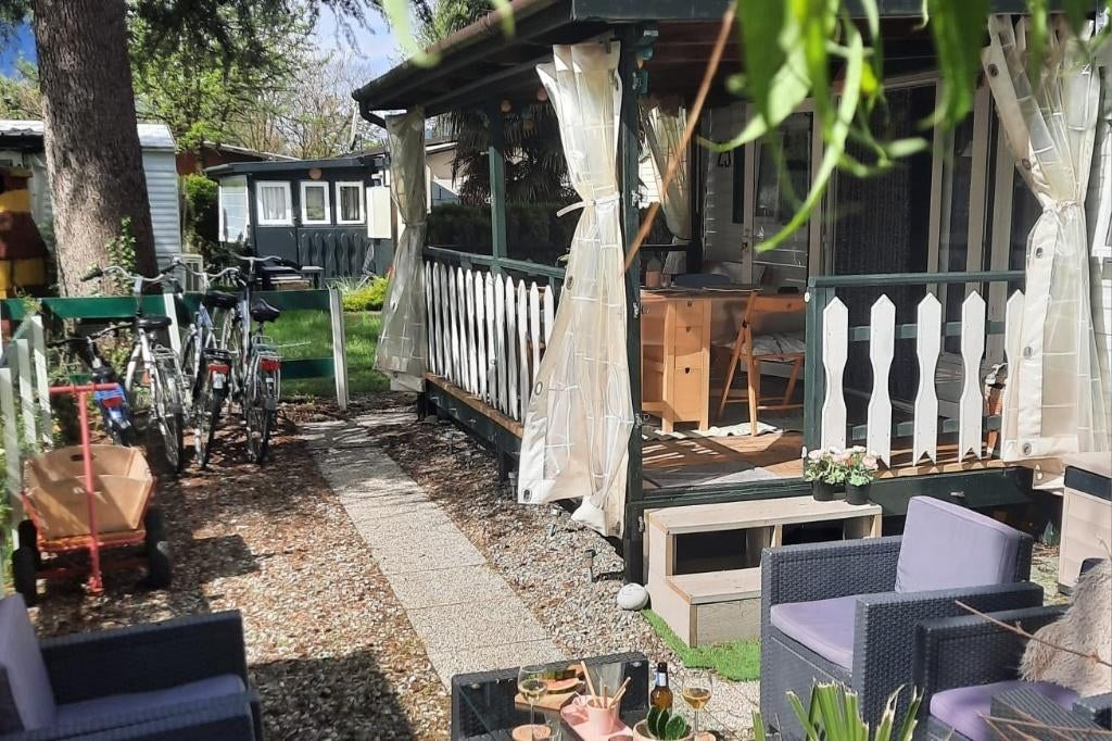 stacaravan met tuintje Noord Italie(nog vrij van 6 t/m 16/8), Vakantie, Vakantiehuizen | Italië, 2 slaapkamers, Lombardije en Merengebied