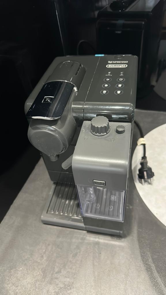De'Longhi Nespresso Lattissima Touch, Ophalen, Gebruikt, Espresso apparaat, 2 tot 4 kopjes