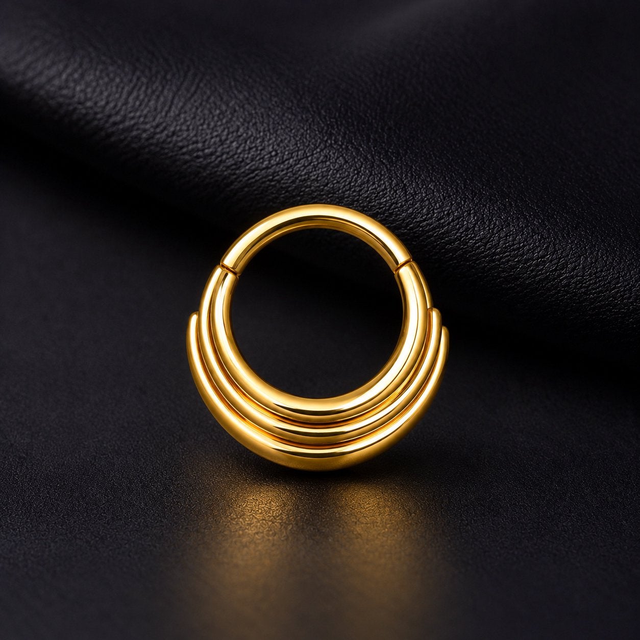 Gouden septum piercing met 3 ringetjes / NIEUW, Verzenden, Nieuw, Staal