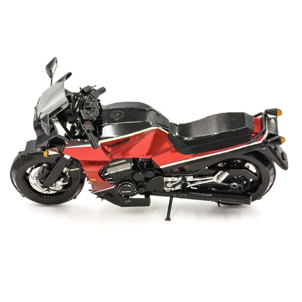 Kawasaki GPz900R - rood-zwarte metalen motorfiets bouwpakket, Overige merken, 1:50 of kleiner, Verzenden, Overige typen