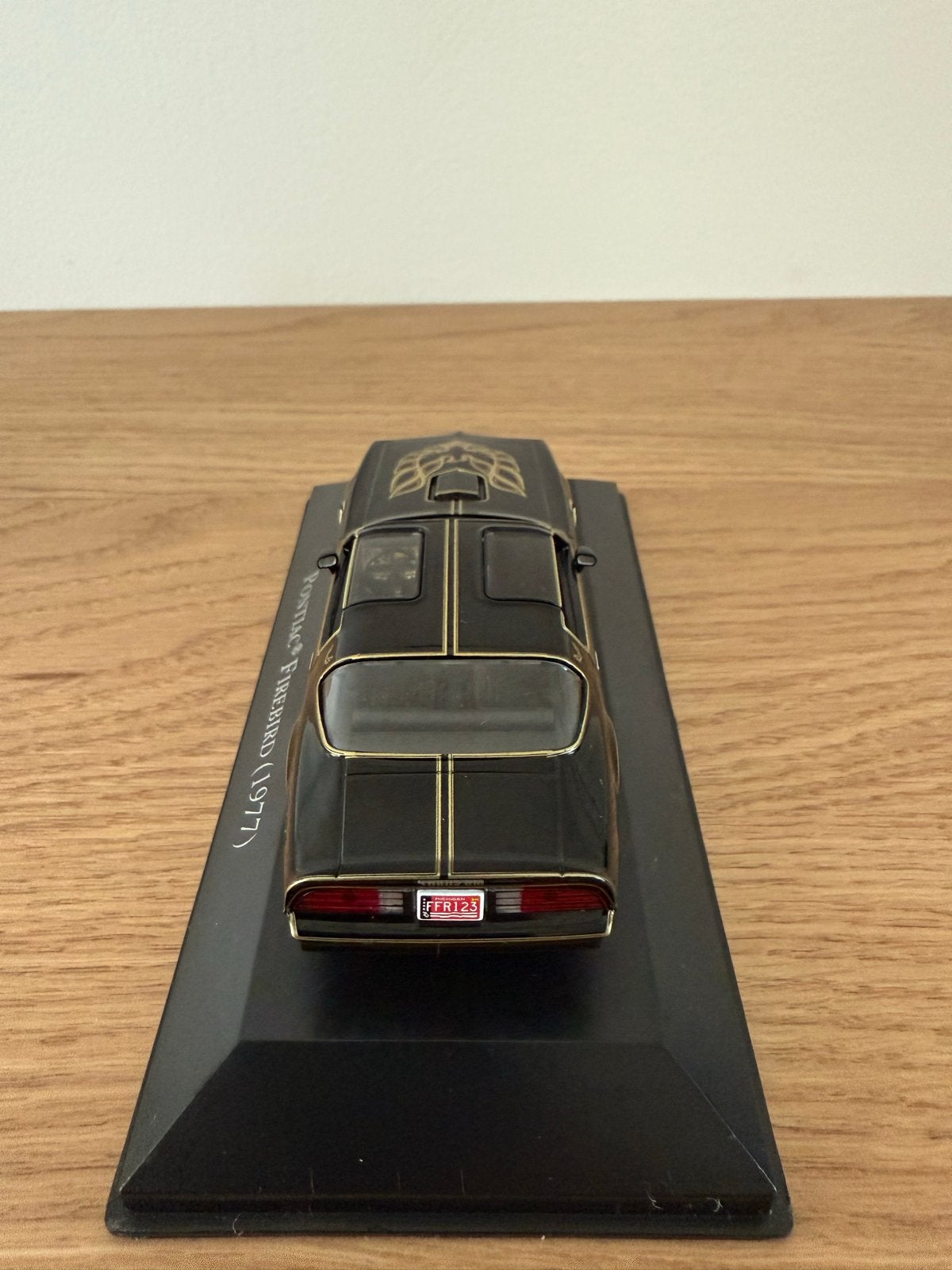 Pontiac Firebird 1977 Schaal 1:43 - Nieuw in verpakking, Ophalen of Verzenden, Nieuw, Auto, Overige merken