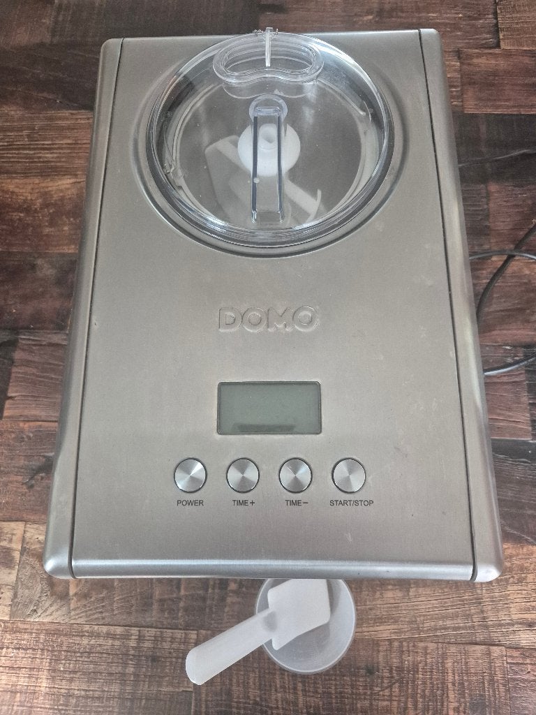 Domo Ijsmachine RVS met Compressor - Zo goed als nieuw, Ophalen, Zo goed als nieuw, Zelfvriezend