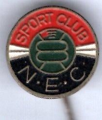 Sportclub NEC N.E.C. zilverkleurig voetbal speldje ( Z_033a), Verzenden, Zo goed als nieuw, Sport, Speldje of Pin