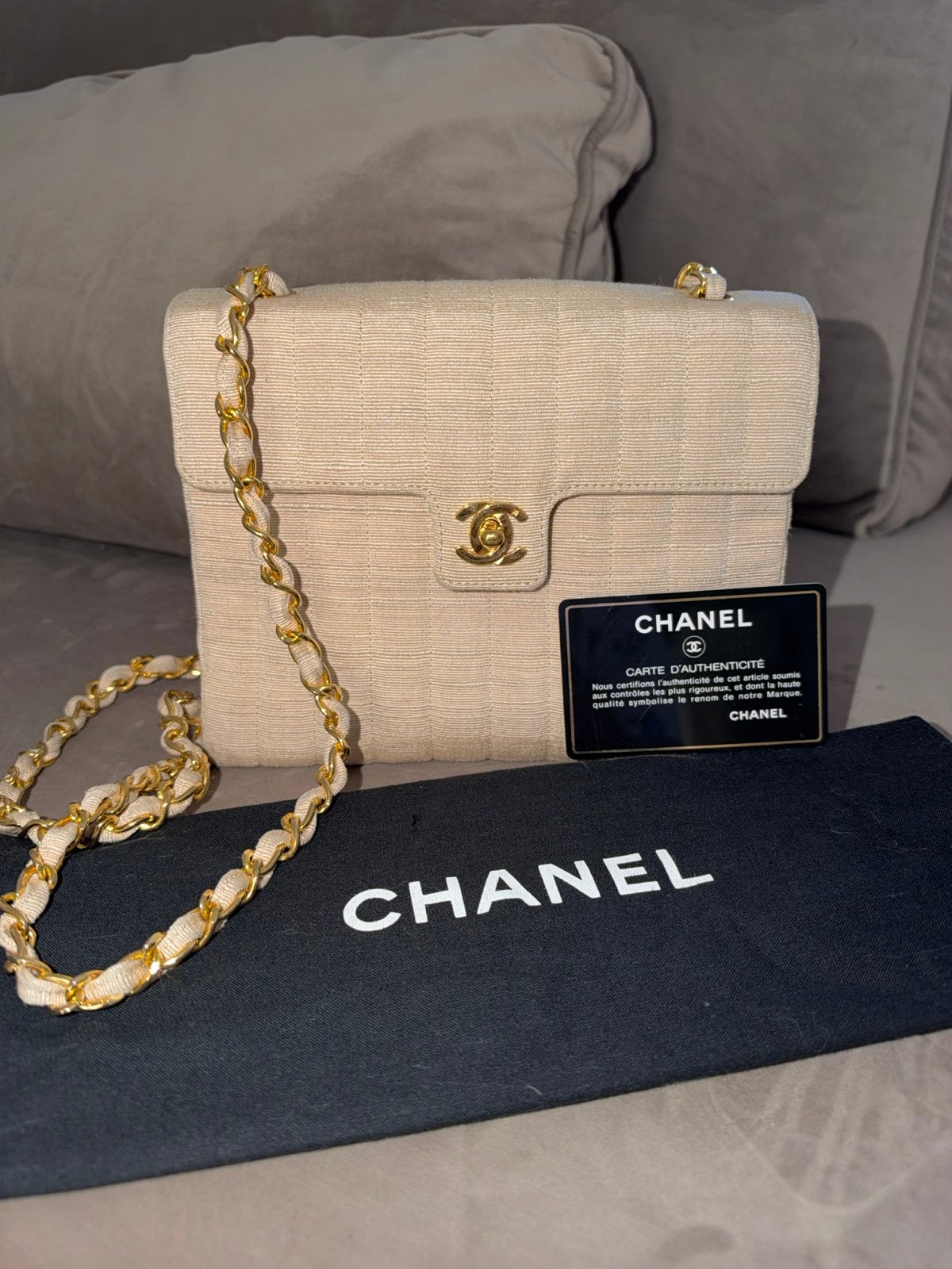 Vintage Chanel tas 1994 – Beige – 24K Gold Hardware, Ophalen of Verzenden, Zo goed als nieuw, Beige, Schoudertasje