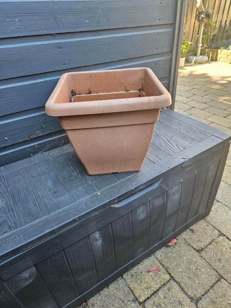 Terracotta bloempot - Vierkant, Tuin en Terras, Bloempotten, Gebruikt, Terracotta, Binnen, Balkon, Tuin, Minder dan 40 cm, 25 tot 40 cm