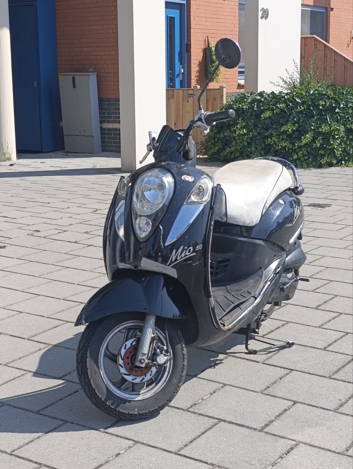 SYM Mio 50cc 2011, Fietsen en Brommers, Scooters | SYM, Gebruikt, Mio, Benzine, Ophalen of Verzenden