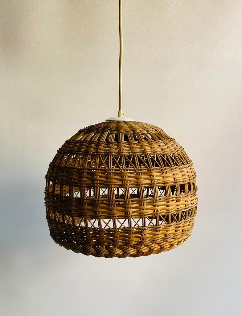 Rotan hanglamp bol , jaren 70, Overige materialen, Gebruikt, Onbekend, Ophalen of Verzenden