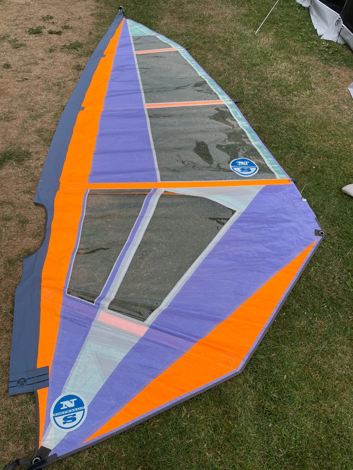 Surfzeil north sails 5.0, Watersport en Boten, Windsurfen, Ophalen, 5 tot 6.5 m², North Sails, Zeil