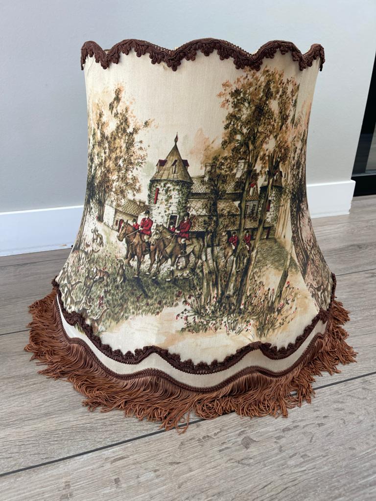 Vintage lampenkap met jachttafereel en franjes, Gebruikt, 25 tot 50 cm, Beige, Rond