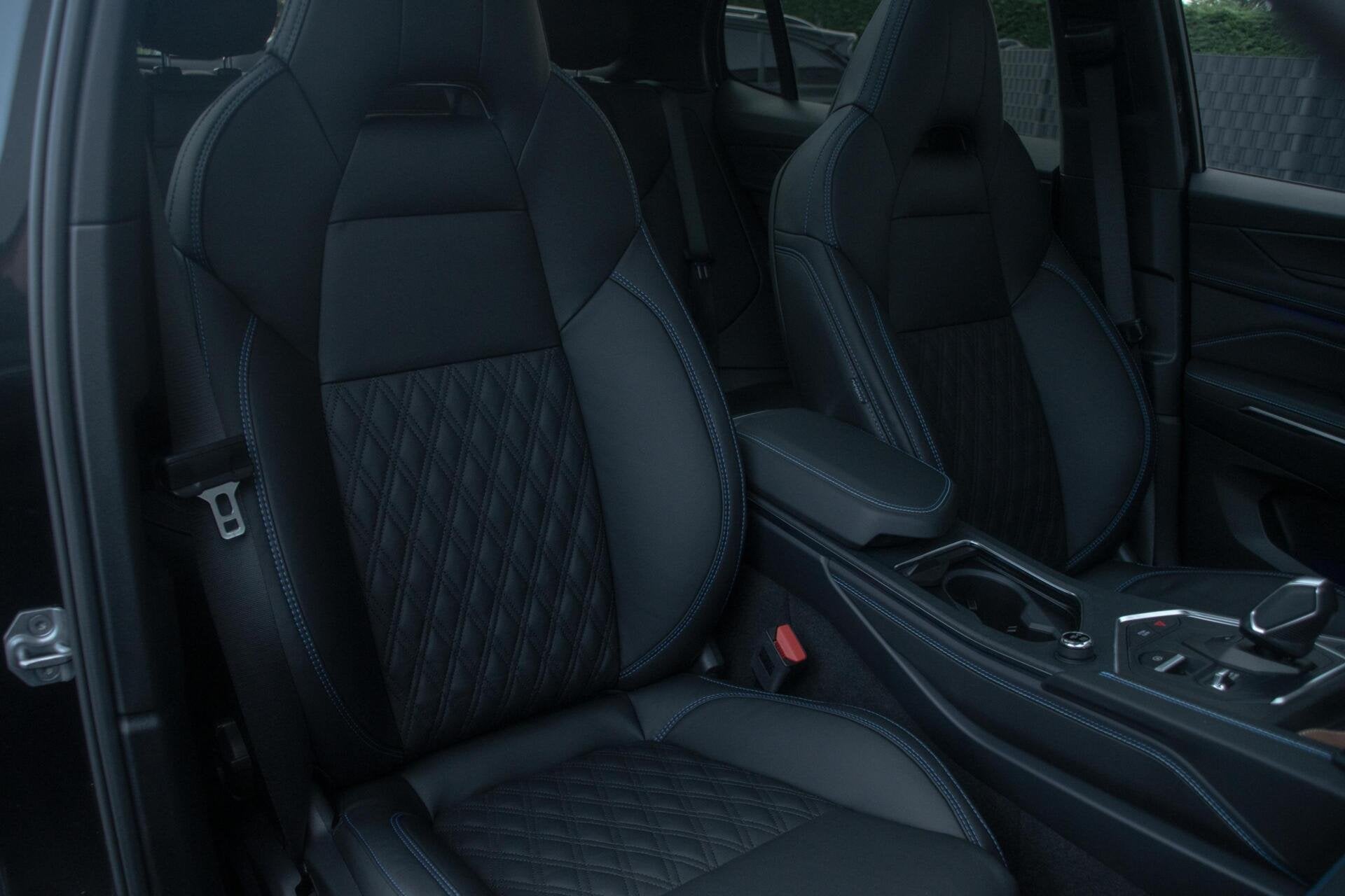 Lynk & Co 01 1.5 | Leder | Pano | DAB | Sfeerverlichting, Auto's, Met garantie (alle), Bedrijf, 1854 kg, Hybride Elektrisch/Benzine