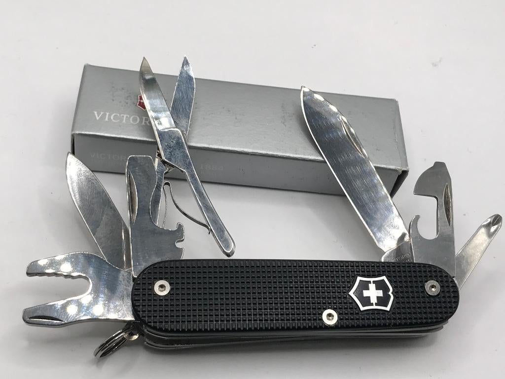Victorinox CADET Custom 84mm Alox /w Scissor very rare SAK, Caravans en Kamperen, Ophalen of Verzenden, Nieuw