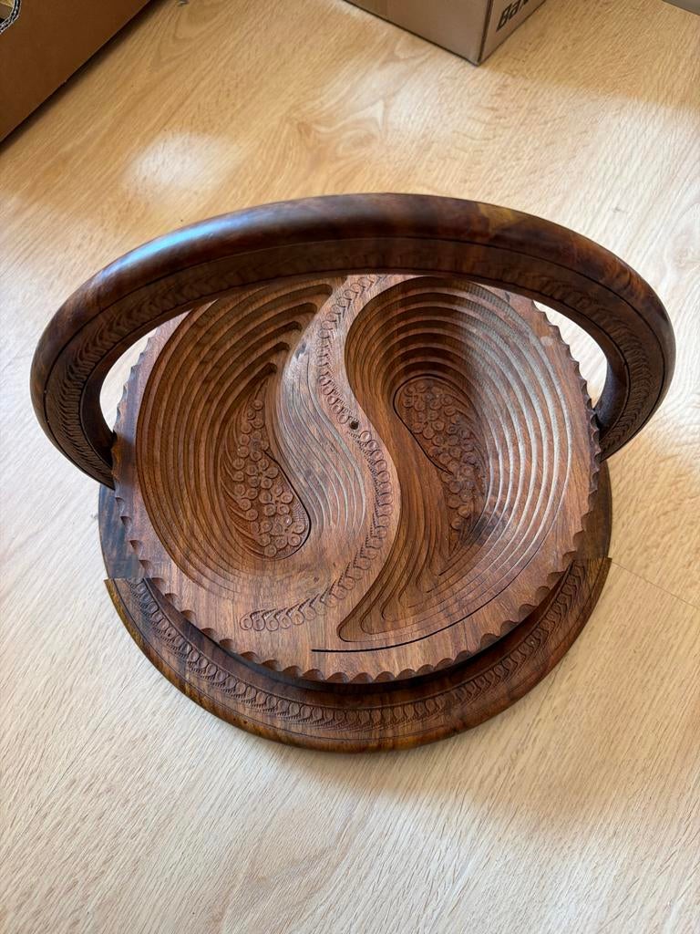 Decoratief Indonesisch houten bakje/mandje met hendel, Huis en Inrichting, Gebruikt, Mand, Rond, Ophalen of Verzenden