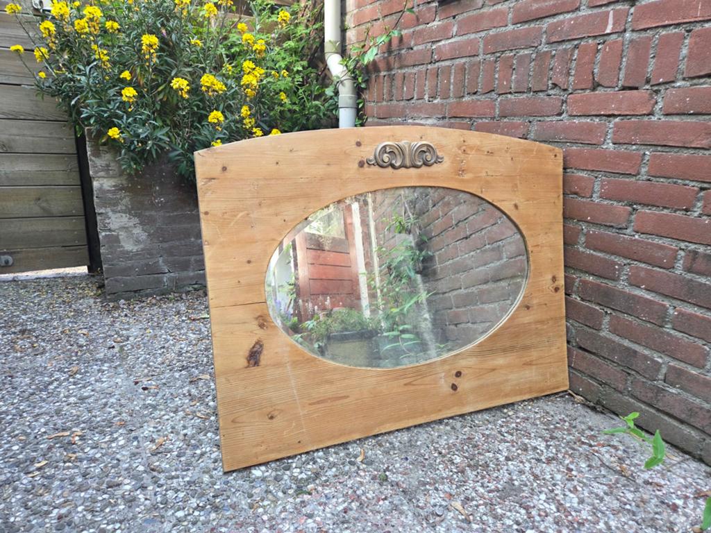 Vintage houten spiegel met ovaal glas en decoratie, Ophalen of Verzenden, Ovaal