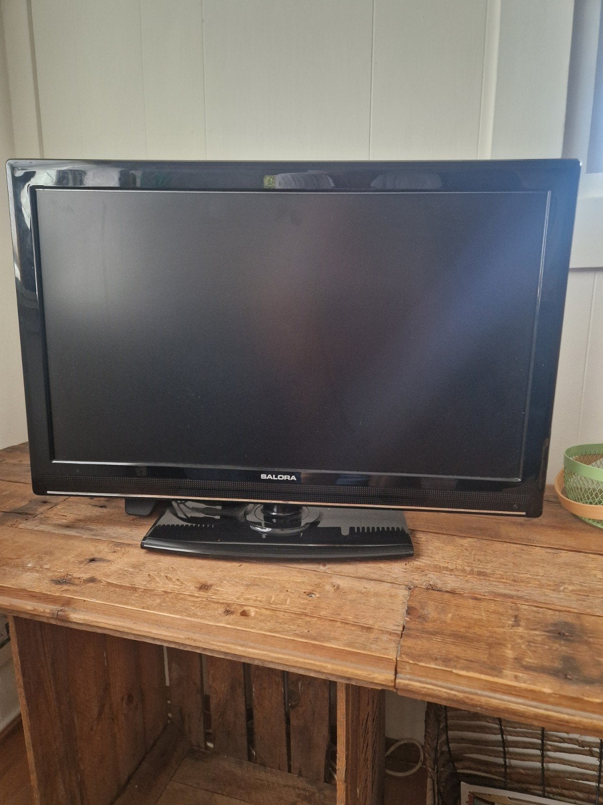 Kleine TV Salora 67 cm - Ideaal voor caravan/veranda, Ophalen