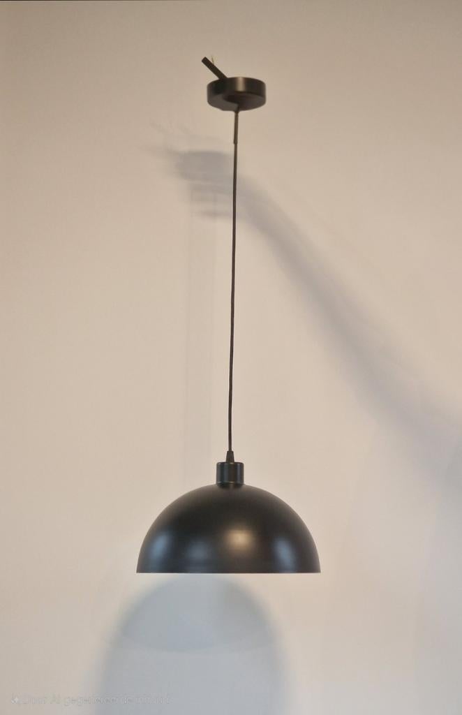 Zwarte hanglamp E27 - Modern design, 50 tot 75 cm, Ophalen of Verzenden, Zo goed als nieuw, Metaal