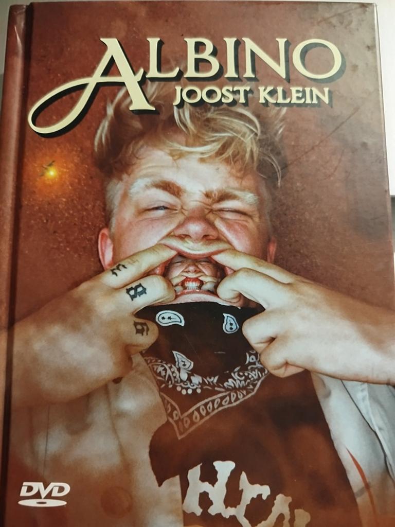 Joost Klein Albino officiële boek!, Ophalen of Verzenden, Joost klein