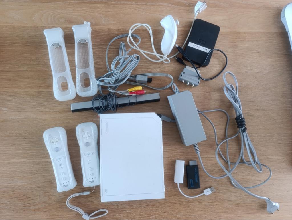 Wii complete set, Spelcomputers en Games, Games | Nintendo Wii, Gebruikt, 2 spelers, Vanaf 3 jaar, Ophalen
