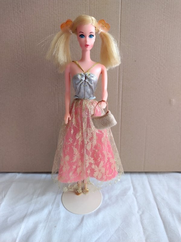 Barbie Party Time jaren '70, Verzamelen, Poppen, Ophalen of Verzenden, Zo goed als nieuw, Fashion Doll