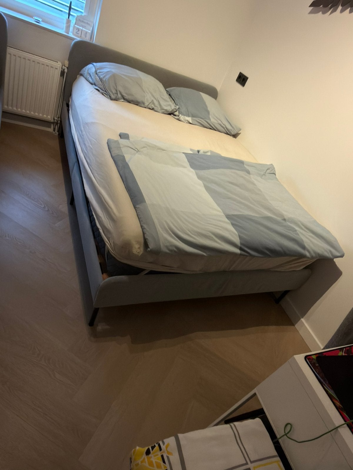 2 IKEA SLATTUM tweepersoonsbed 140x200 cm ZONDER MATRAS, Ophalen, Tweepersoons, 140 cm, Zo goed als nieuw