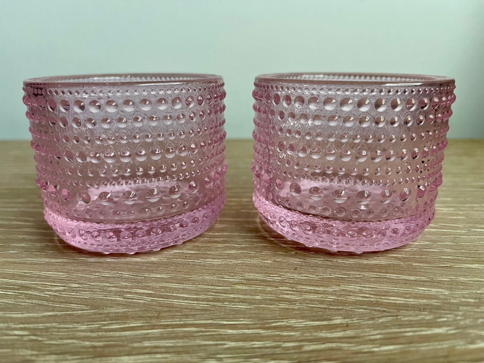2x Iittala Kastehelmi sfeerlicht 64 mm Pale Pink Oiva Toikka, 7 cm, Waxinelichthouder, Ophalen of Verzenden, Roze