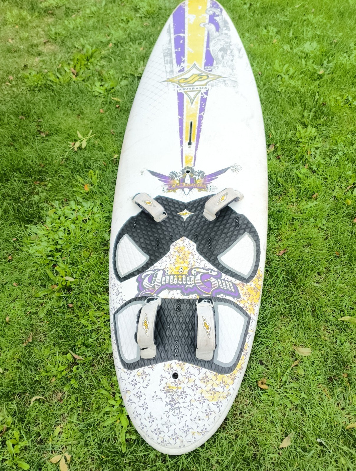 JP Young Gun 115 Windsurfboard - Goede staat, Watersport en Boten, Met voetbanden, Gebruikt, Minder dan 250 cm, Ophalen of Verzenden