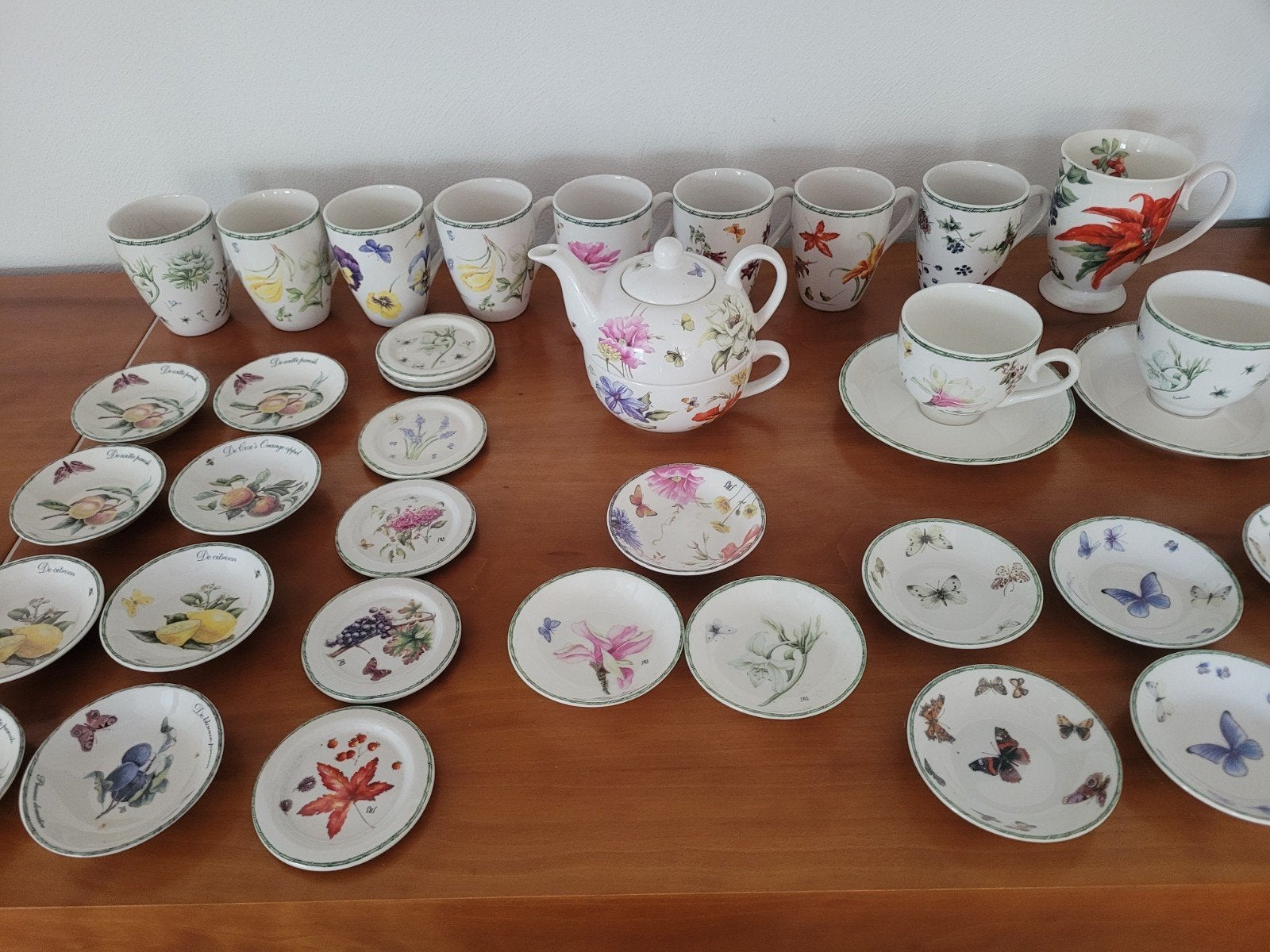 servies Janneke Brinkman JBS tea for one theetip maandbeker, Ophalen of Verzenden, Zo goed als nieuw, Overige stijlen, Kop(pen) en/of Schotel(s)