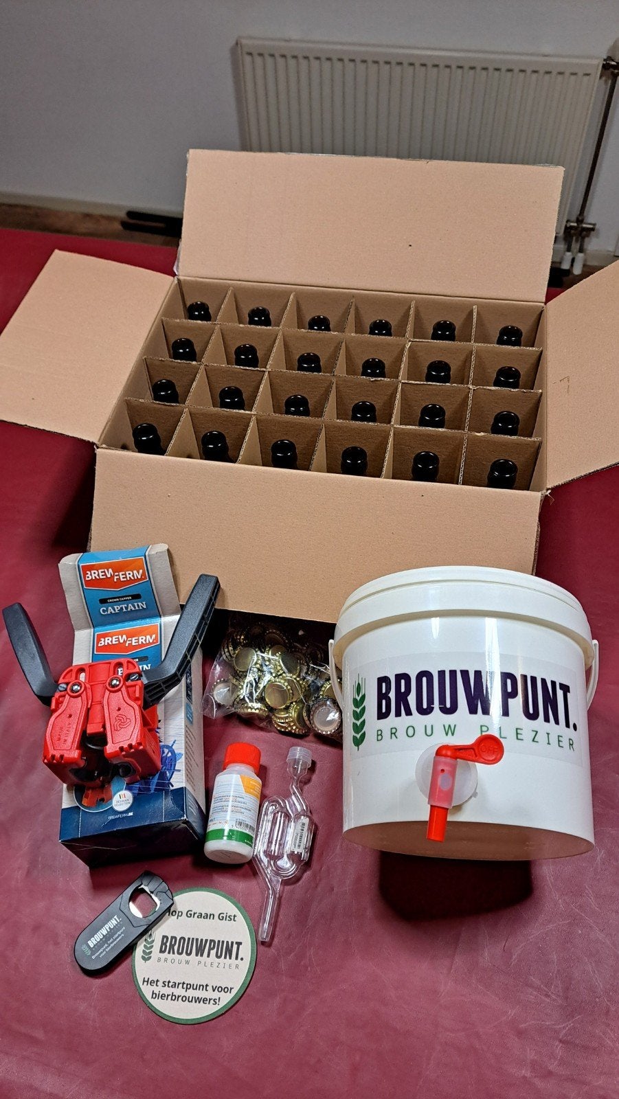 Bierbrouw starterspakket met flessen en benodigdheden, Ophalen of Verzenden, Zo goed als nieuw