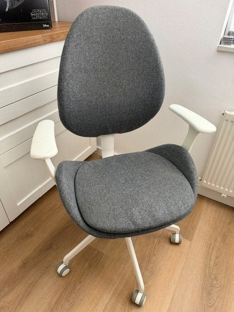 Ikea Hattefjall - Bureaustoel met armleuningen, Huis en Inrichting, Bureaustoelen, Zo goed als nieuw, Bureaustoel, Grijs, Ergonomisch