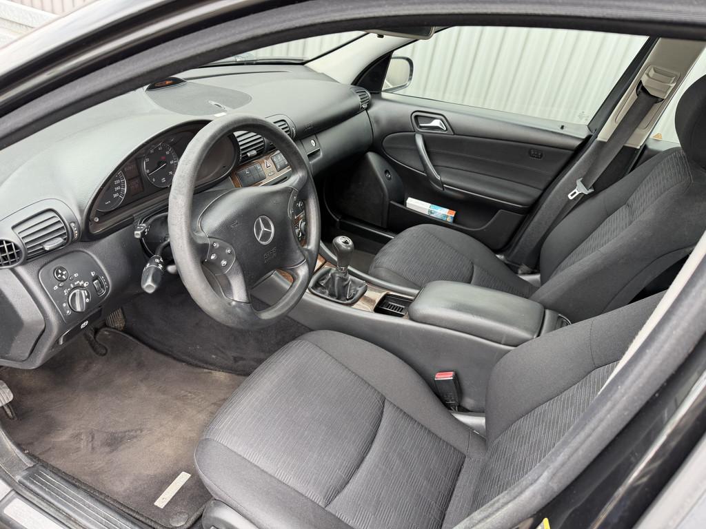 Mercedes-Benz C-Klasse 180 K. Classic Clima, Navi, PDC, LM,, Auto's, Mercedes-Benz, Gebruikt, Parkeersensor, 1796 cc, Zwart