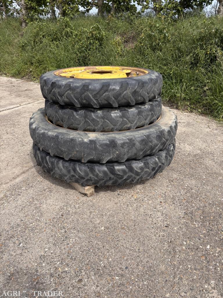 John Deere 2850 - 4WD - fronthef / front PTO - 2e set wielen, John Deere, 80 tot 120 Pk, -, Meer dan 10000