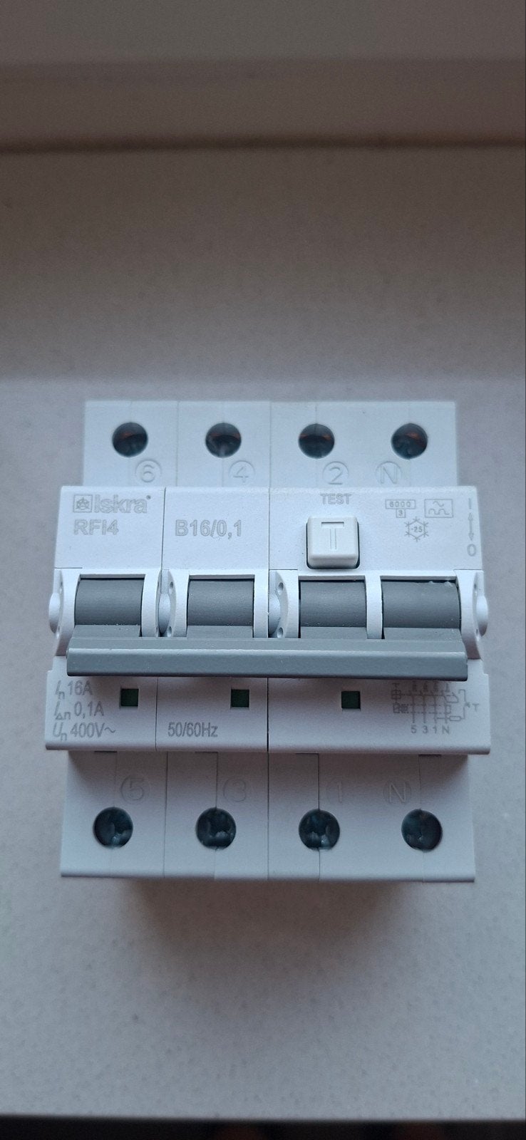 Iskra aardlekautomaat B16 100mA 3 fase (1x), Ophalen, Overige typen