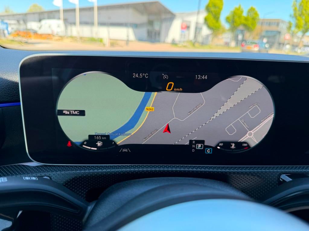 Mercedes-Benz A-klasse 200 Launch Edition Premi Plus AUT|PAN, 12 maanden, Gebruikt, Euro 6, 4 cilinders