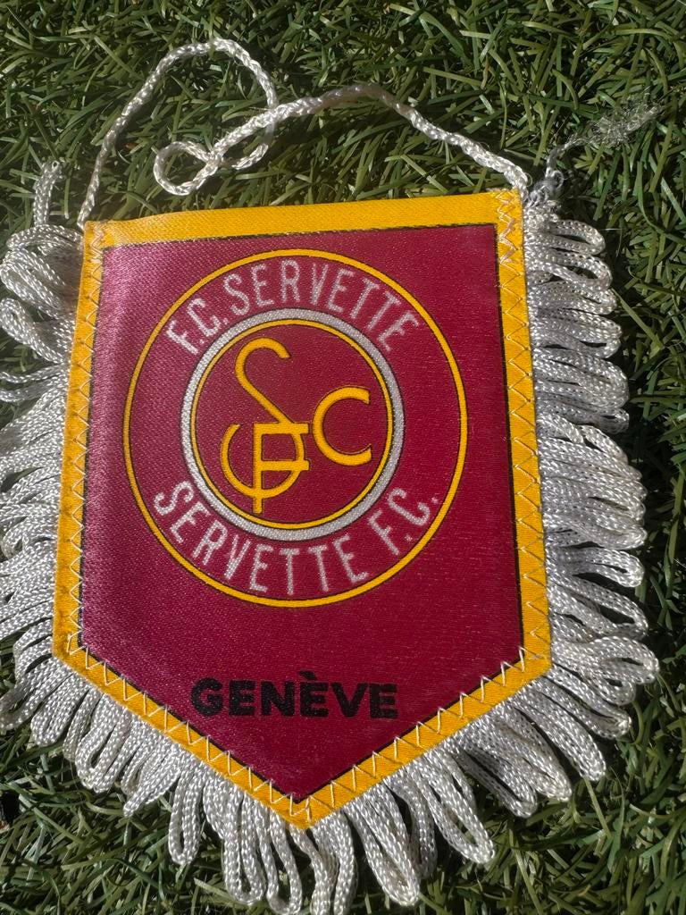 FC Servette Genève Vaantje - Voetbal Memorabilia, Ophalen of Verzenden, Gebruikt, Buitenlandse clubs, Vaantje of Sjaal