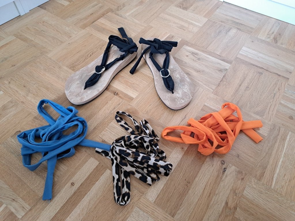 Ibiza slippers Wrapajanas maat 40 Nieuwstaat, Kleding | Dames, Schoenen, Slippers, Overige kleuren, Ophalen of Verzenden, Zo goed als nieuw