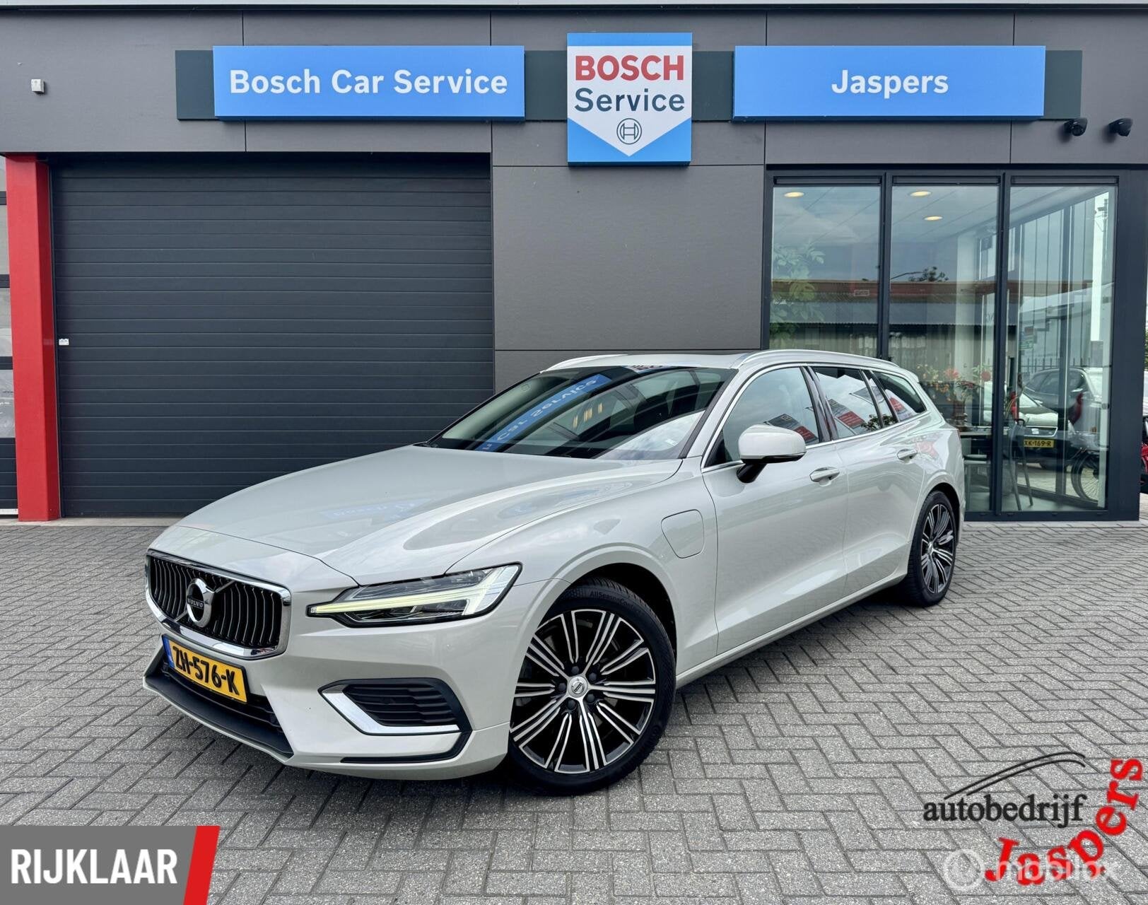 Volvo V60 2.0 T8 Twin Engine AWD Inscription, Auto's, Automaat, 12 maanden, Gebruikt, Euro 6