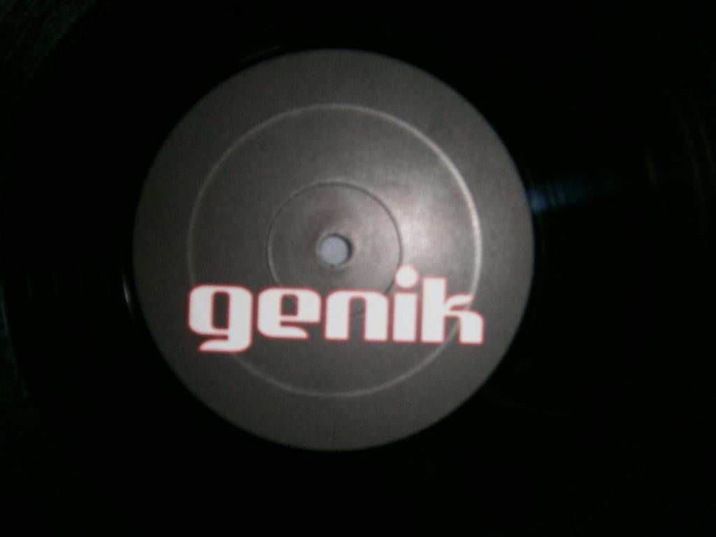 M – Genik. 2001. Techno Trance, Hard Trance, Acid Hard House, Ophalen, Techno of Trance, 2000 - 2009, Zo goed als nieuw