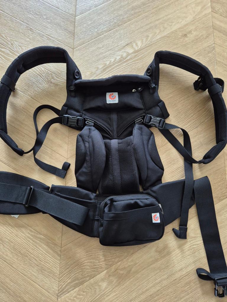 Ergobaby Draagzak Zwart - Comfortabel en Veelzijdig, Kinderen en Baby's, Babydragers en Draagdoeken, Overige merken, Buik of Rug