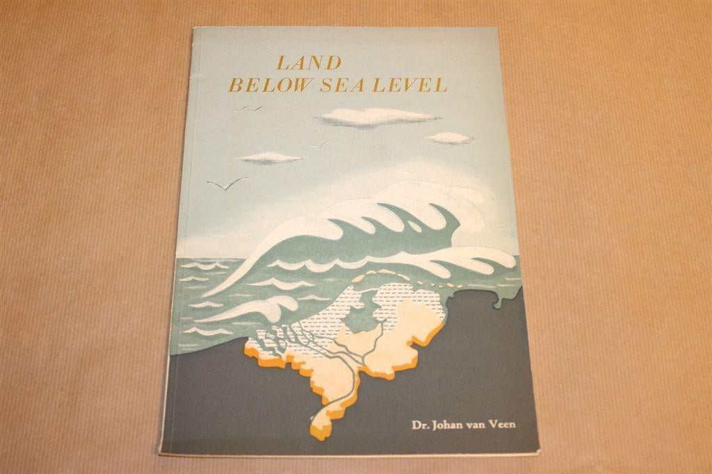 Land below sealevel - Zeldzame uitgave 1953, Ophalen of Verzenden, Zo goed als nieuw